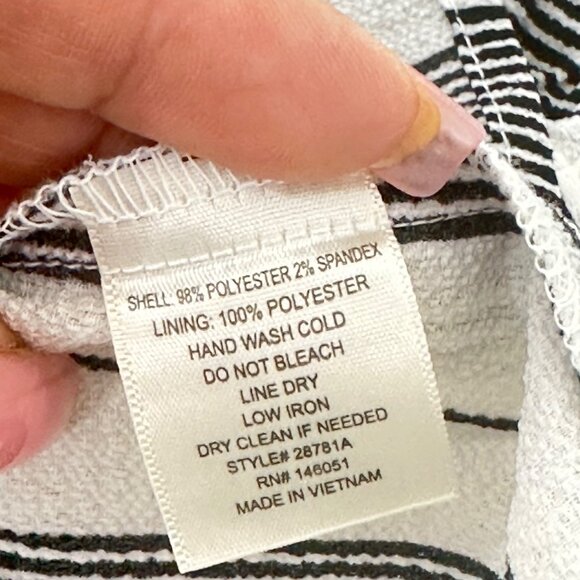 Monteau Womens Striped Sleeveless Peplum Top Size Large  Black & White Pullover - Picture 5 of 10